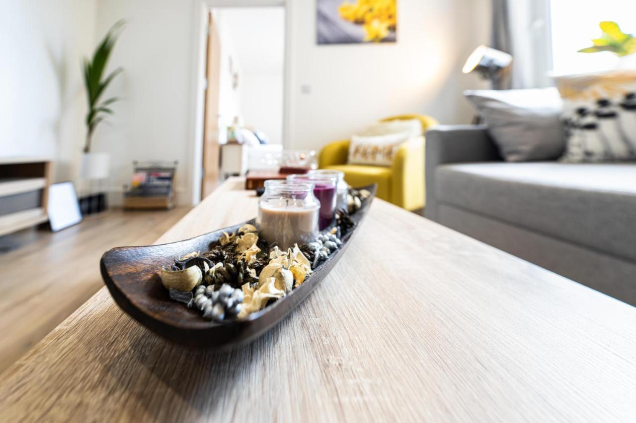 Mission Wave - Venture Apartment Staines-upon-Thames Dış mekan fotoğraf
