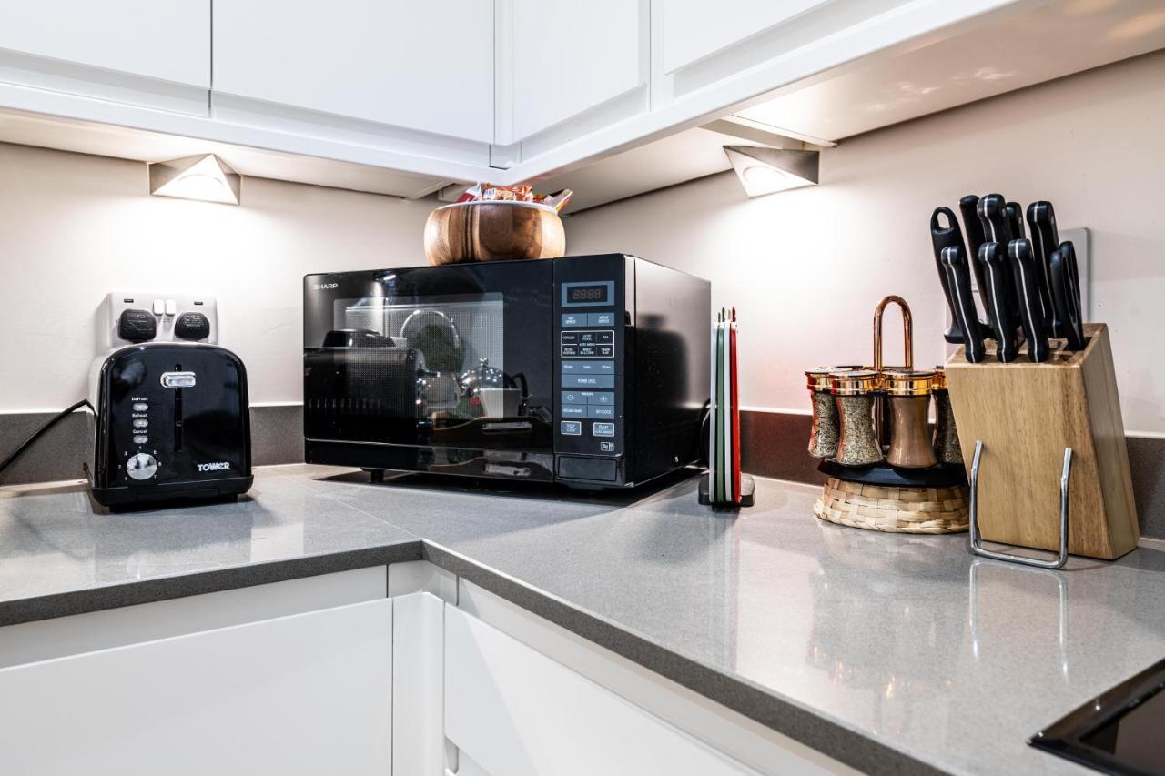 Mission Wave - Venture Apartment Staines-upon-Thames Dış mekan fotoğraf