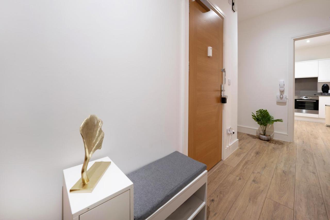 Mission Wave - Venture Apartment Staines-upon-Thames Dış mekan fotoğraf