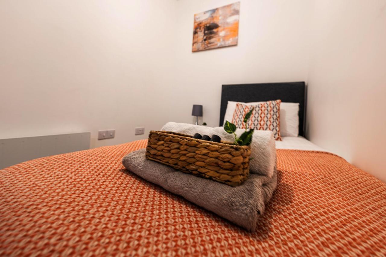 Mission Wave - Venture Apartment Staines-upon-Thames Dış mekan fotoğraf
