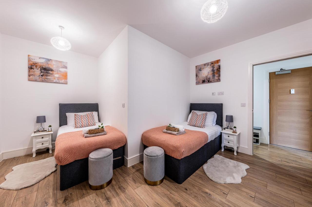 Mission Wave - Venture Apartment Staines-upon-Thames Dış mekan fotoğraf