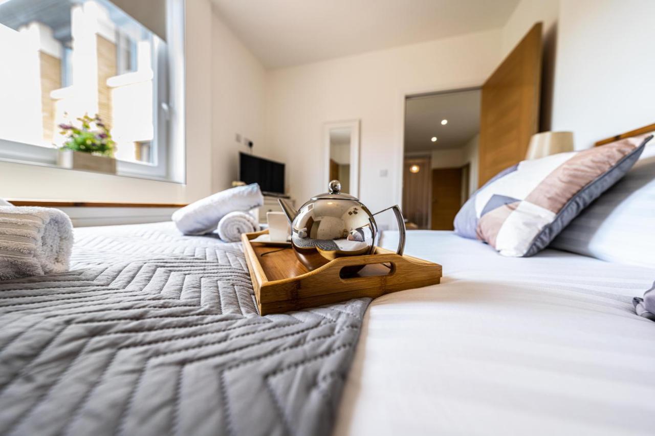 Mission Wave - Venture Apartment Staines-upon-Thames Dış mekan fotoğraf